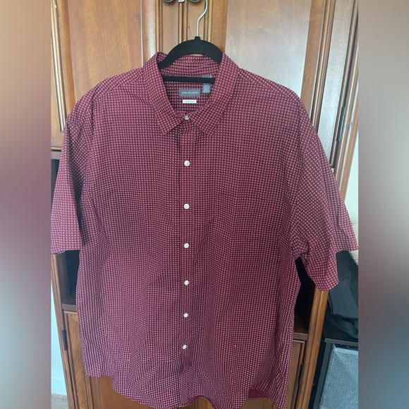Van Heusen Classic Fit Button Down Shirt - Picture 1 of 3